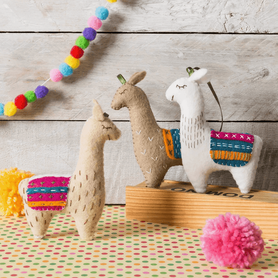 Llamas Felt Craft Kit - Natural Fibre Arts