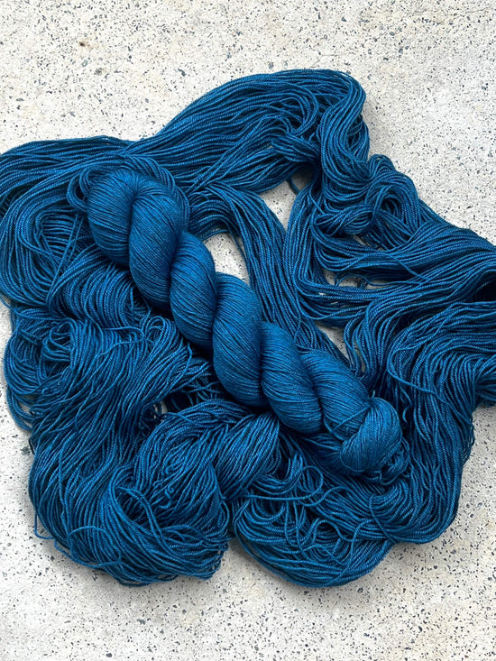 Merino Silk Yak Yarn | Periwinkle - Natural Fibre Arts