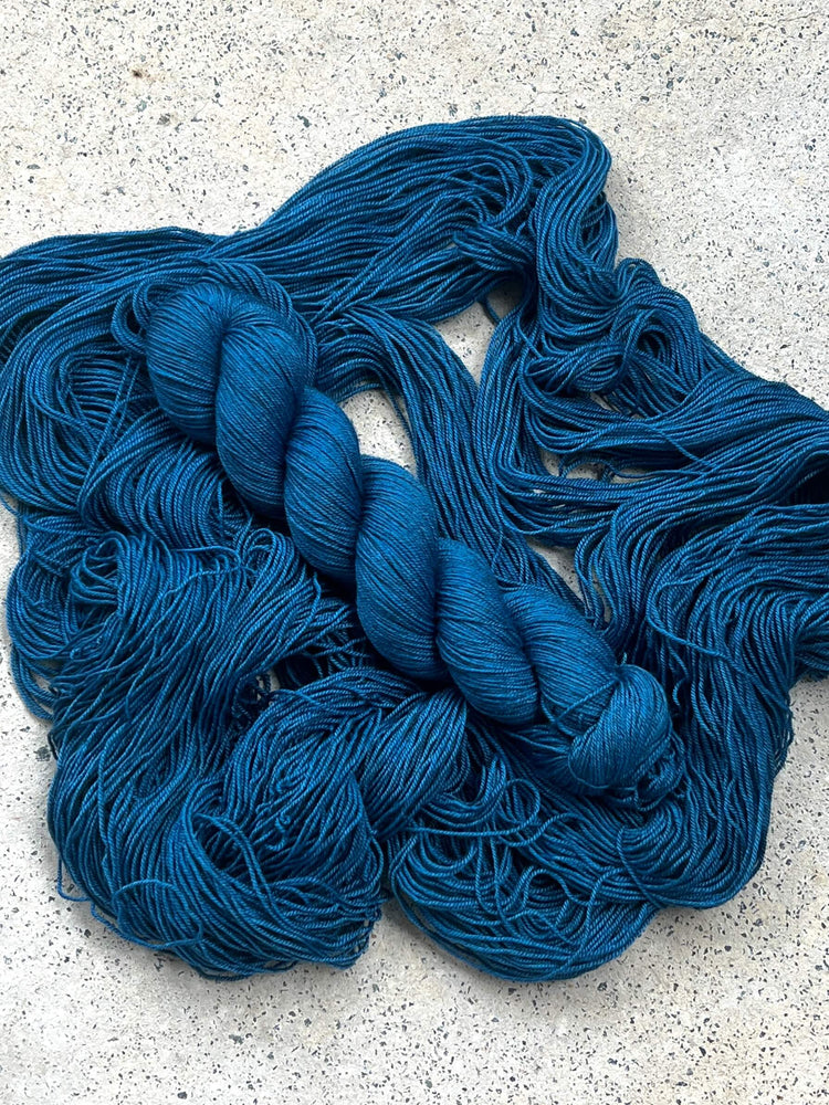 Merino Silk Yak Yarn | Periwinkle - Natural Fibre Arts